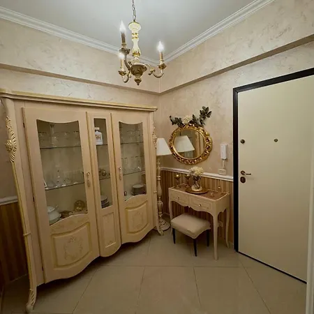 Roc House Apartment *